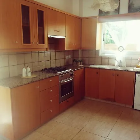 Semesterbostad Remarkably Renovated 3 Bedroom House *