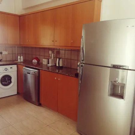 Remarkably Renovated 3 Bedroom House Semesterbostad *