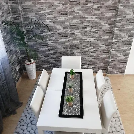 Casa vacanze Remarkably Renovated 3 Bedroom House